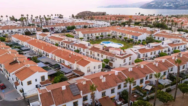 CASA EN SEGUNDA LÍNEA DE PLAYA, URBANIZACIÓN MARE NOSTRUM — 4