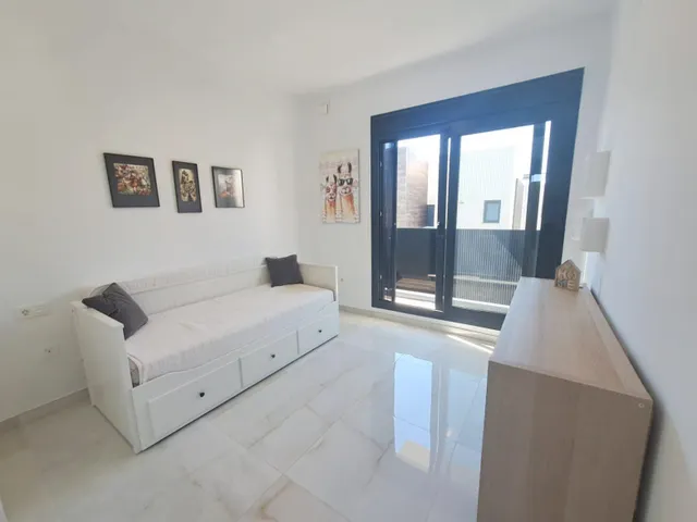 Villa con tres dormitorios en la zona de Lomas de Cabo Roig — 15