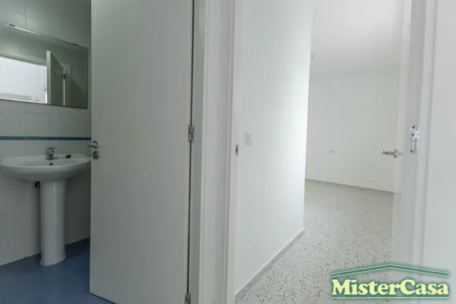 EXCLUSIVA. Zona norte. Ático Dúplex VPO. Terraza-solarium de 52m2. 4 dormitorios, 2 baños. Garaje. — 16