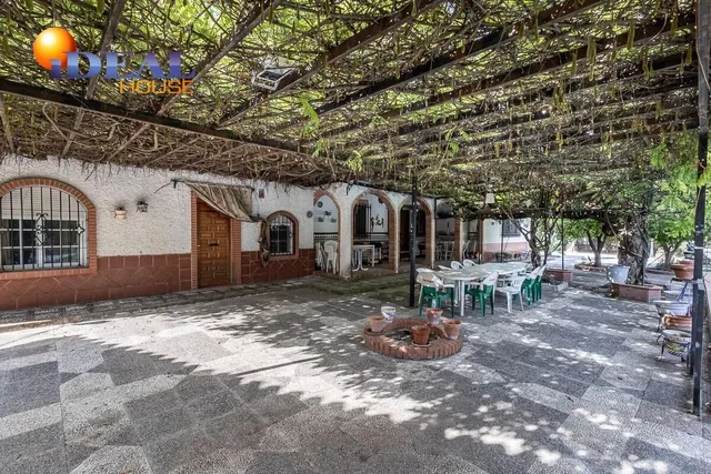 Espectacular Chalet en Ogijares - Ideal para Familias — 6