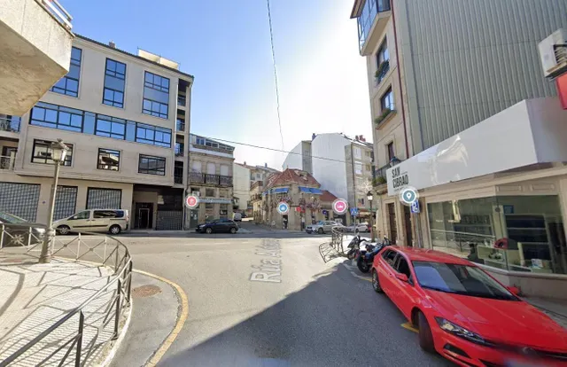 Se vende piso OKUPA en O Carballiño (Ourense). - foto 2