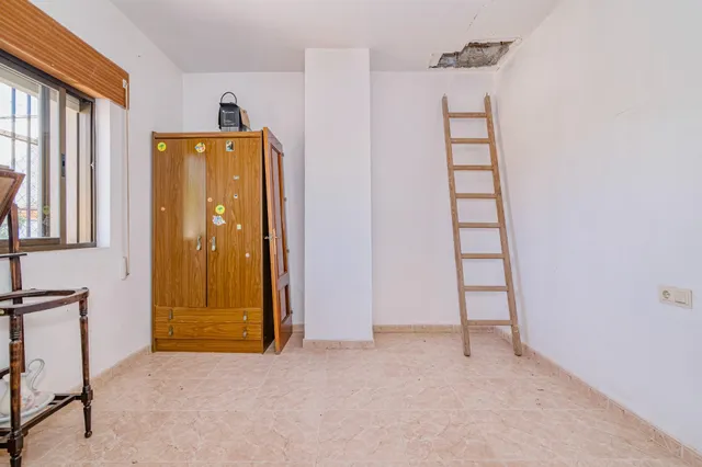 Gran casa de pueblo con terreno, en Ambroz (1260 m2 de parcela) — 27