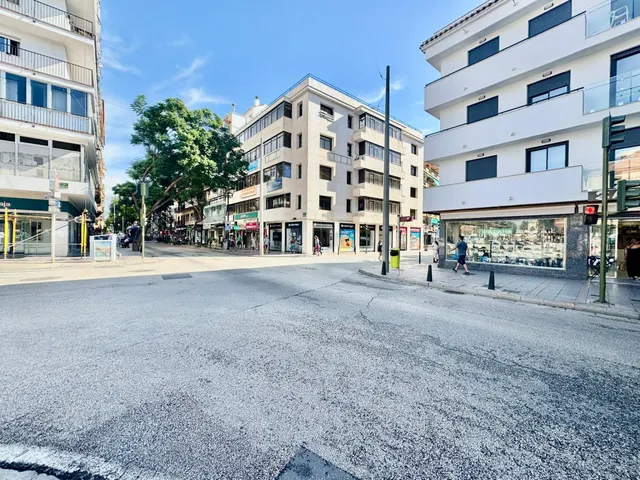 Fuengirola, Piso 3 Dormitorios, Terraza, a Pasos de la Playa, Céntrico — 29
