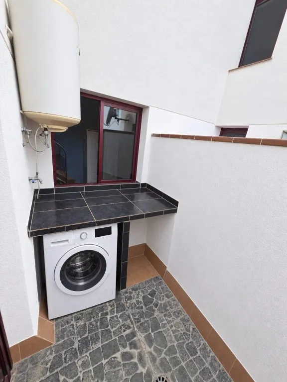 Apartamento de 2 dormitorios con plaza de parking en Cabo Blanco — 8