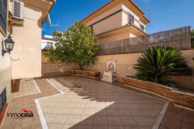 Vivienda unifamiliar  en urbanizacion "Cortijo de la Loma" amueblada y lista para entrar a vivir — 2