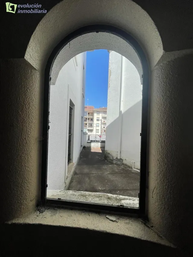 EDIFICIO/ HOTEL EN MERINDADES. IDEAL NEGOCIO RURAL — 25