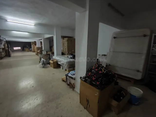 Se vende amplio local en el centro de Cáceres – 220 m2 ideal como almacén o negocio — 3