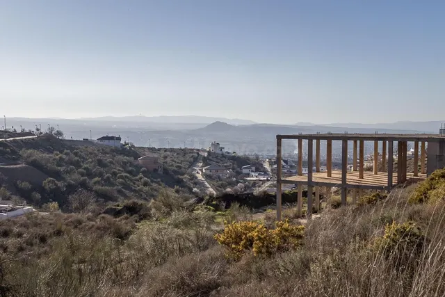 SOLAR URBANIZABLE EN ALTOS DE LA ZUBIA — 3