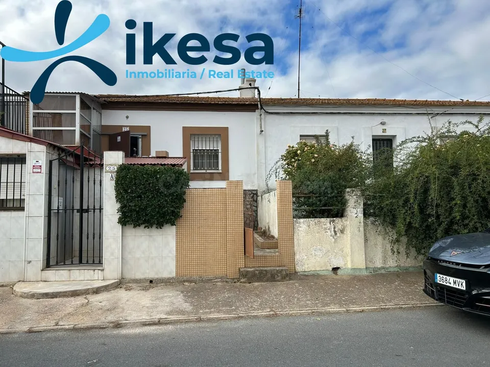 Venta de casa adosada en Tharsis, Huelva.