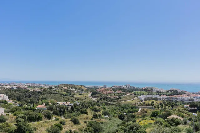 Chalet con Vistas al Mar  y la Montaña – Ubicación Privilegiada — 14