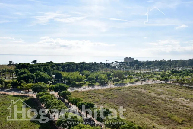 ¡Vistas al mar! Amplio, esquinero y alto en residencial con piscina, garaje y terraza — 41