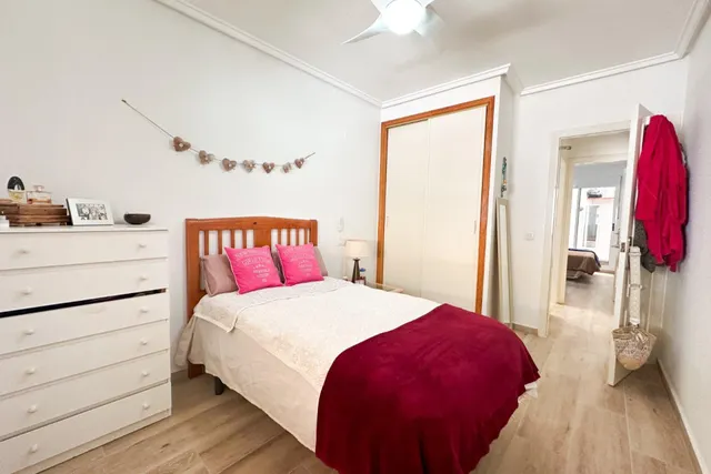 Gran apartamento en Torrevieja: 2 hab, 1 baño — 11