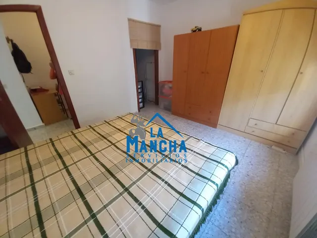 *250.000€*. inmobiliaria la mancha vende parcela urbana en urbanización riachuelos (Albacete). — 23
