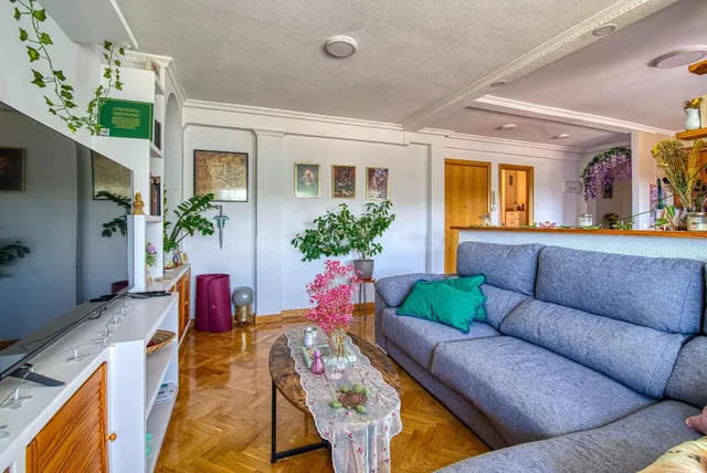 Piso en Venta en Calle Miguel de la Roca, Puente de Vallecas - foto 4