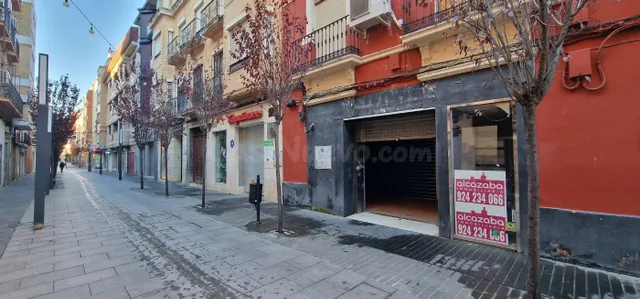 AMPLIO LOCAL EN ALQUILER CALLE MENACHO