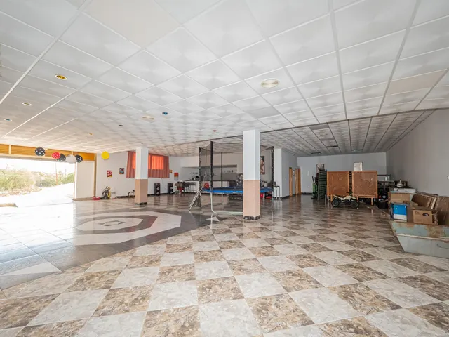 Local comercial 482m² en venta - South of spain — 14