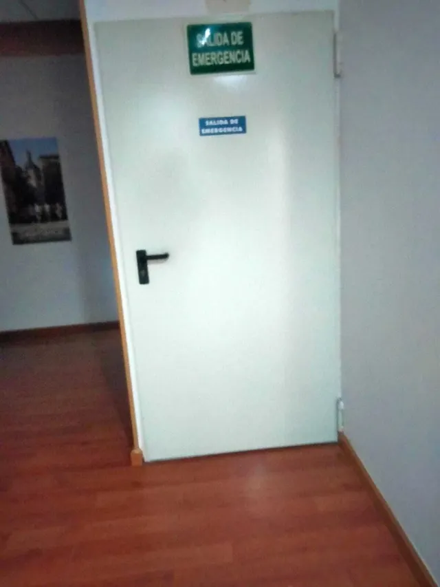 VENTA DE LOCAL ACADEMIA — 12