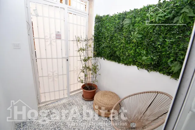 ¡UBICACIÓN EXCELENTE! CASA REFORMADA, ACOGEDORA Y LUMINOSA CON DOS TERRAZAS — 9