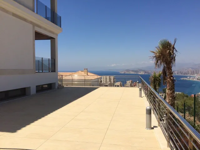 Chalet de lujo en Benidorm, zona Rincón de Loix. — 32