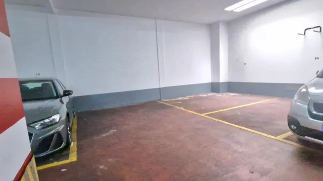 PLAZA DE GARAJE ENTRADA LLANA. ZONA ORZAN- CALLE SOCORRO — 11