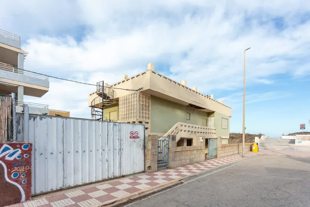 Vive el mar desde casa: parcela exclusiva en primera línea de playa en Xeraco — 16