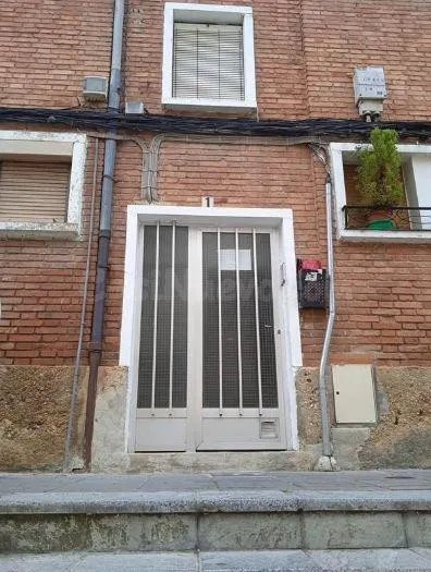 SE VENDE piso OKUPA en C Camino De LogroÑ±o 1 de Estella/Liz - foto 2