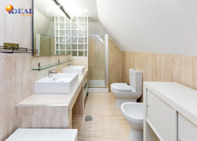ÁTICO DÚPLEX EN EL BARRIO DE MONACHIL. — 22