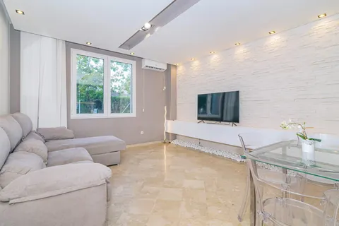 ✨ EXCLUSIVIDAD Y DISEÑO EN EL SERRALLO, GRANADA | PISCINA, GARAJE Y URBANIZACIÓN PRIVADA