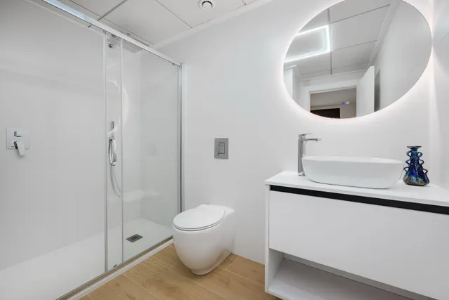 Ático a estrenar con solárium privado y vistas a la piscina en Villamartín — 26
