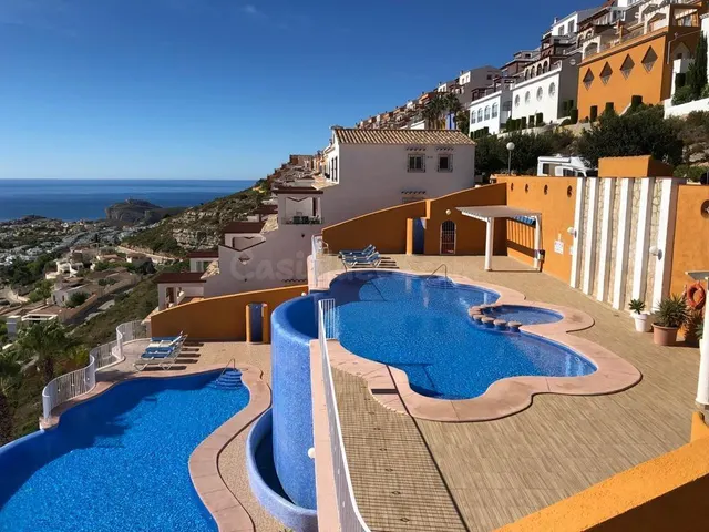 APARTAMENTO CON ESPECTACULARES VISTAS AL MAR Y DOS PISCINAS  - foto 3