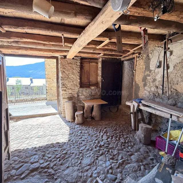 CASA DE ORIGEN CON VISTAS ESPECTACULARES EN ERESUÉ VALLE DE  - foto 3