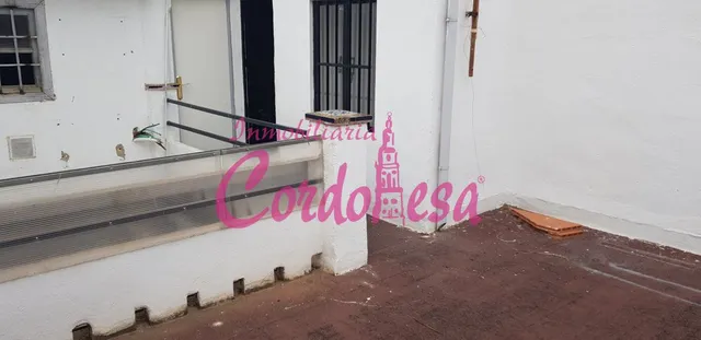 CASA JUNTO A LA CATEDRAL — 9