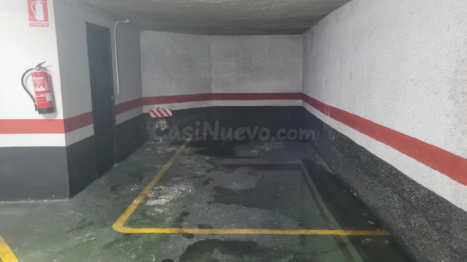 Plaza de garaje y trastero
