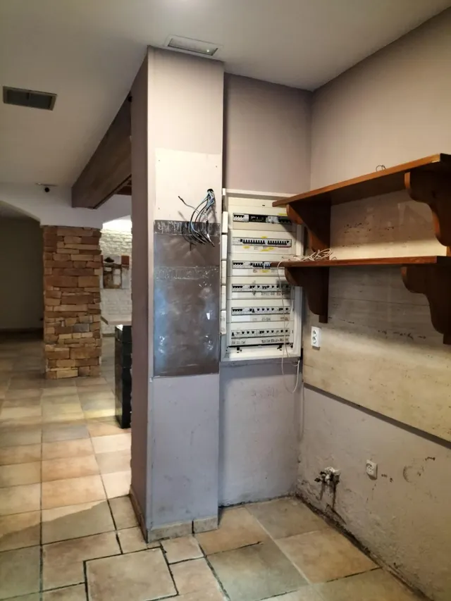 EN VENTA LOCAL COMERCIAL CON INQUILINOS — 43