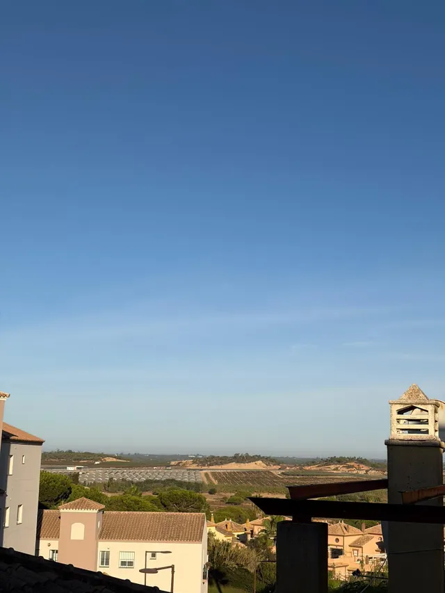 Adosado de esquina con jardín, dos terraza, dos plazas de garaje a 700 m de la playa — 40