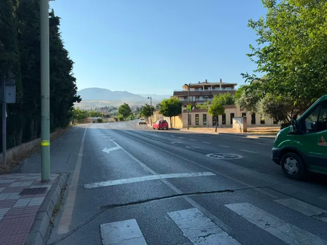 Plaza de garaje cerrada en el centro de La Zubia — 5