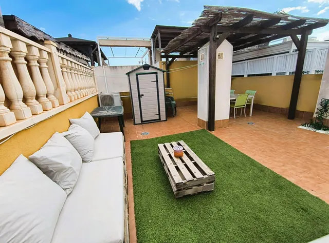 VENTA DE EXCLUSIVO BUNGALOW ÁTICO CON ESPECTACULAR TERRAZA — 8