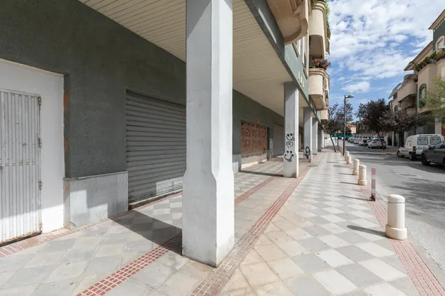 Oportunidad en Atarfe, local de origen de 222m2 — 11