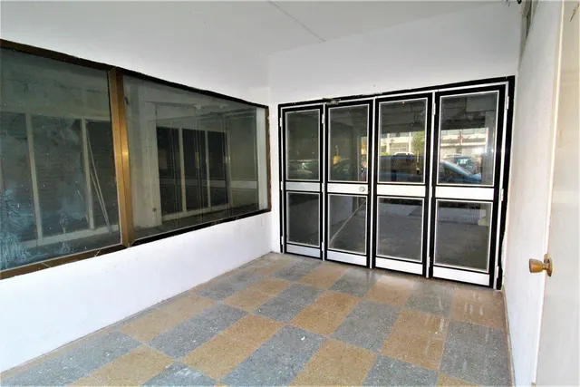 LOCAL COMERCIAL CALELLA — 2