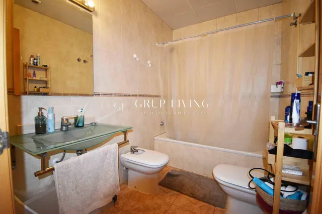 ENCANTADOR DUPLEX EN FINCA HISTÓRICA REHABILITADA EN VILANOVA — 17