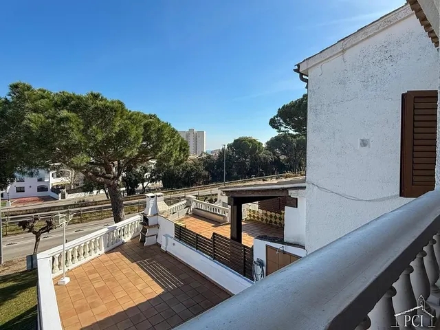 Casa adosada con piscina comunitaria - Sant Antonio de Calonge. — 21