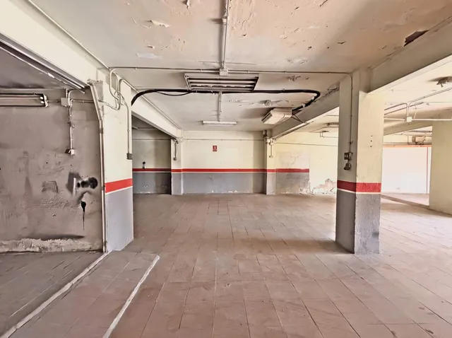Amplio Local Comercial en Alquiler en Cubelles - €1450/mes — 6