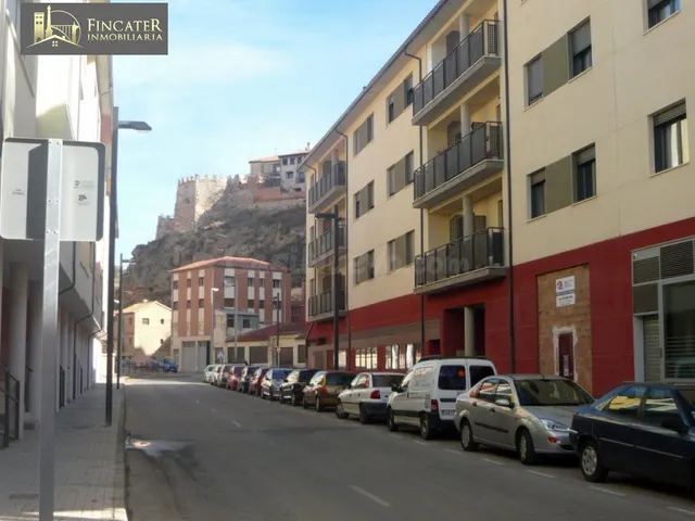 LOCAL COMERCIAL EN UNA SOLA PLANTA, CERCA DEL CENTRO