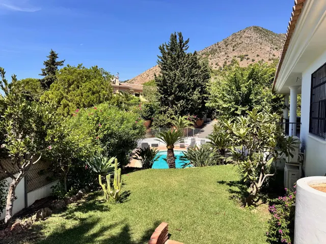 Chalet Independiente de Lujo en Benalmádena – Privacidad, Naturaleza y Vistas al Mar — 4