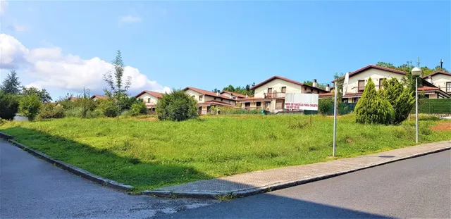 SE VENDEN TERRENOS PARA CONSTRUIR 3 BIFAMILIARES EN MUXICA - foto 2