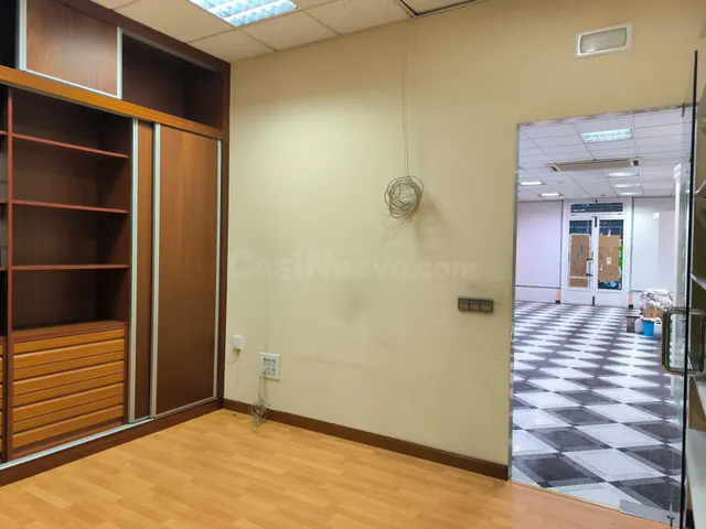 LOCAL COMERCIAL EN ZONA LLANILLA — 4