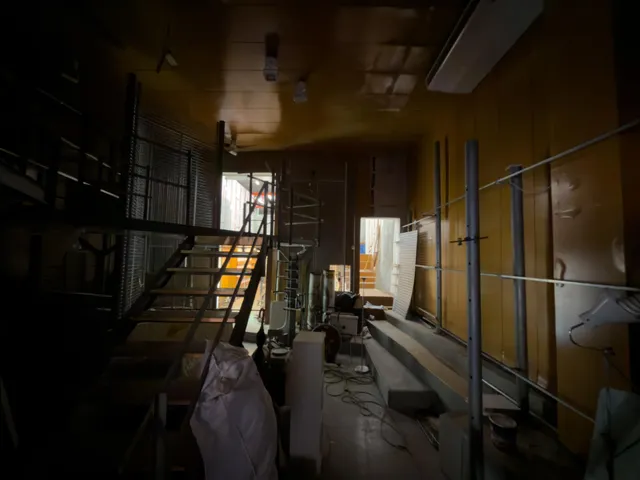 Edificio completo en venta en el centro de Cox – 380 m2 construidos, local + 3 viviendas — 9