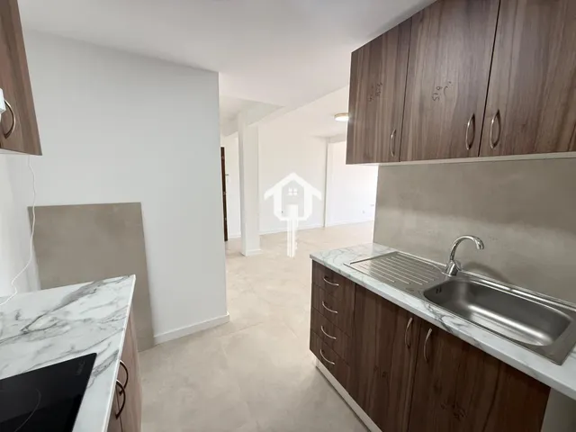 Piso en venta en Alicante, 75m2, 3 habitaciones un baño completo, segunda planta con ascensor. plaza de garaje . zona de ciudad elegida — 16