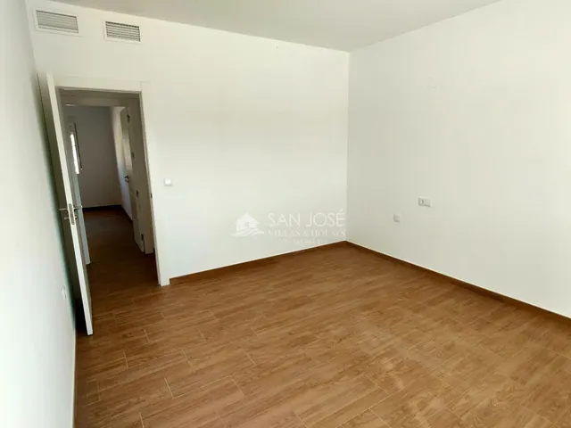 SE VENDE CHALET DE OBRA NUEVA AL LADO DEL PUEBLO DE MACISVENDA-ABANILLA — 9