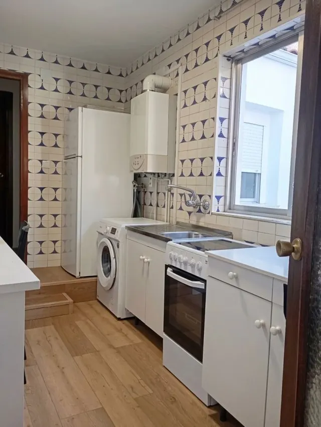 Piso reformado de 100 m2 con patio privado en Calle Barrio Nuevo — 8